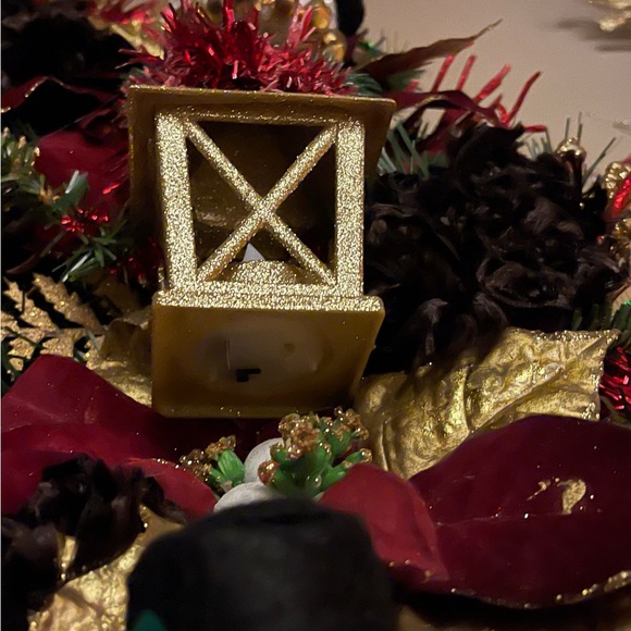 Christmas Wreath (Handcrafted) - Picture 4 of 4